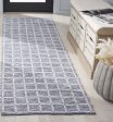 Safavieh Montauk MTK977N Navy   Ivory Area Rug Hot on Sale