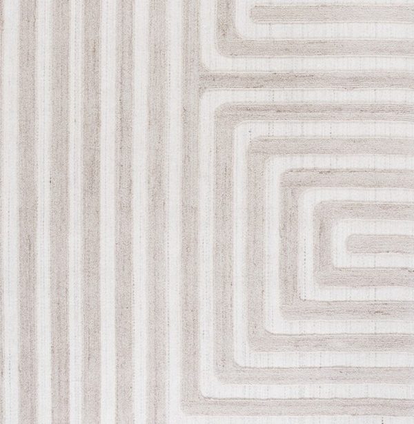 Safavieh Southampton SHA303B Beige Area Rug For Discount