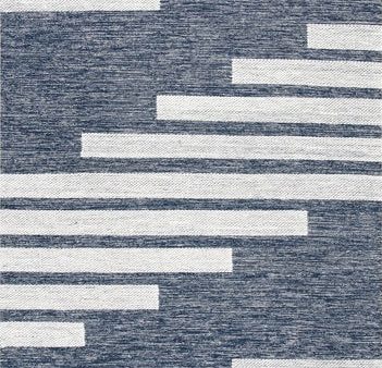 Safavieh Striped Kilim STK514N Navy   Ivory Area Rug Online Sale